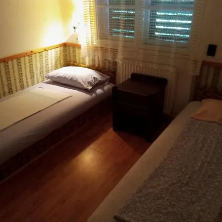 Holiday home Balatonszemesi Vendeghaz *
